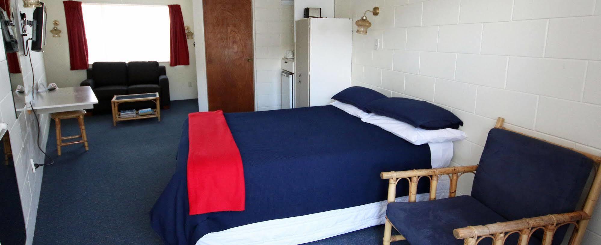 Midway Pacifica Lodge Lower Hutt Extérieur photo