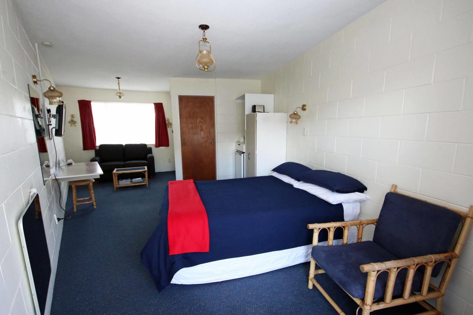 Midway Pacifica Lodge Lower Hutt Extérieur photo