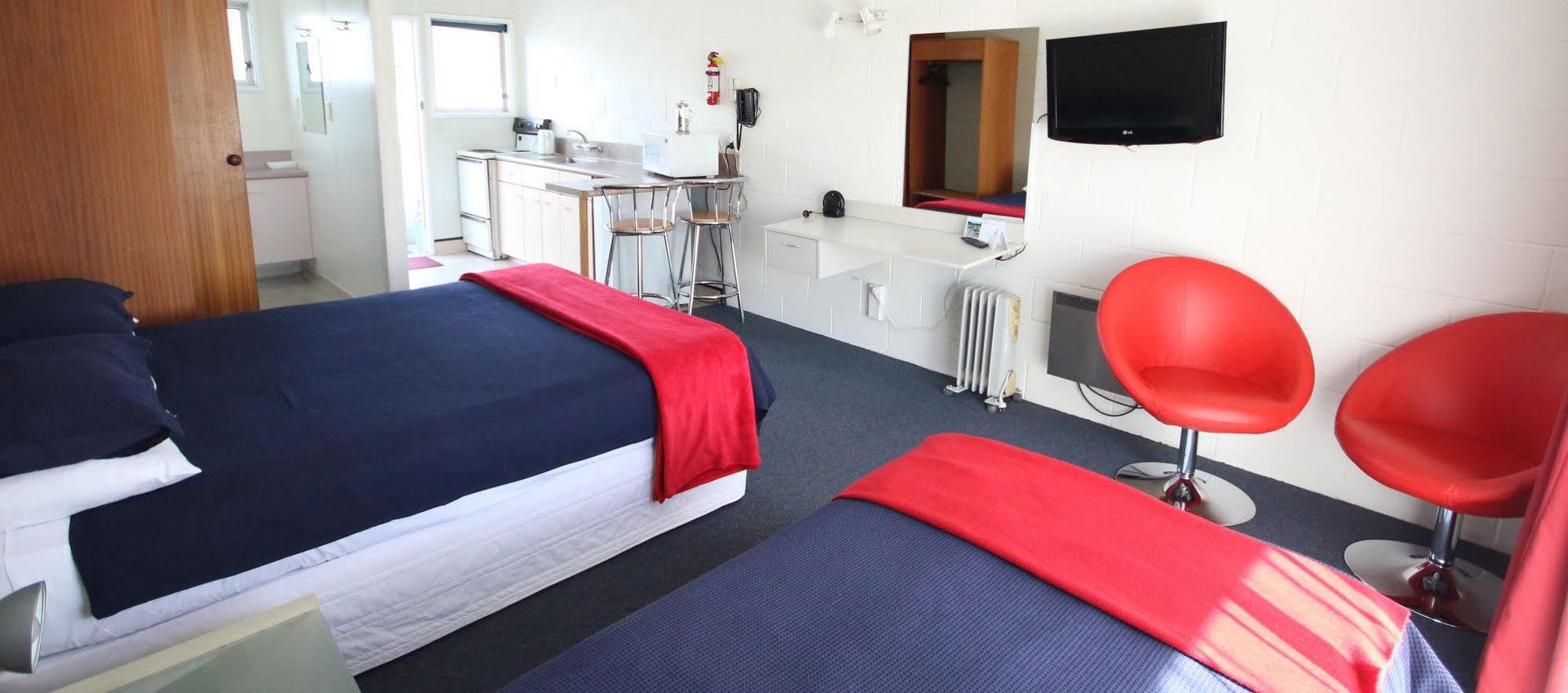 Midway Pacifica Lodge Lower Hutt Extérieur photo
